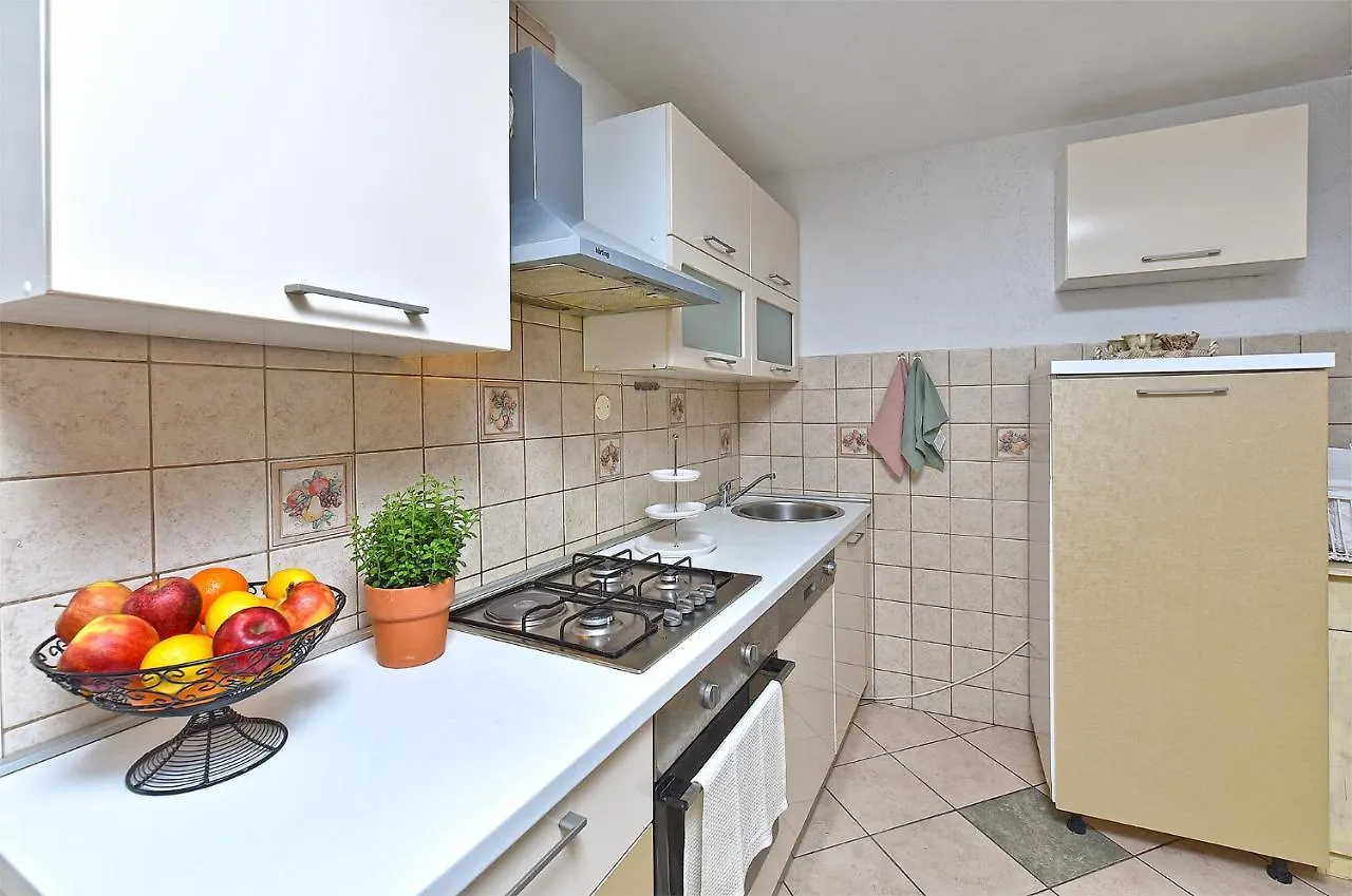 Holiday home House Stinjan 2148 Villa Pula
