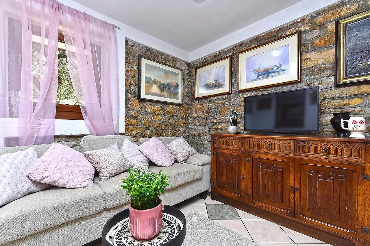 Holiday home House Stinjan 2148 Villa Pula